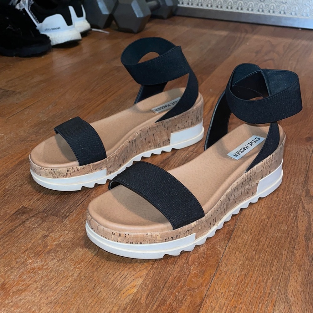Steve madden platform sandals